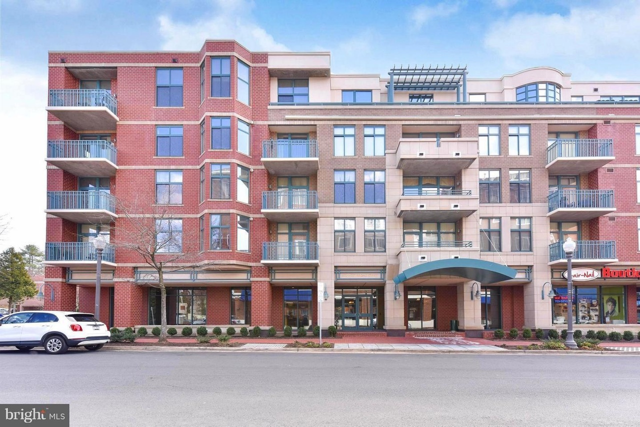 502 Broad St 302 Falls Church Va 246 Mls Redfin