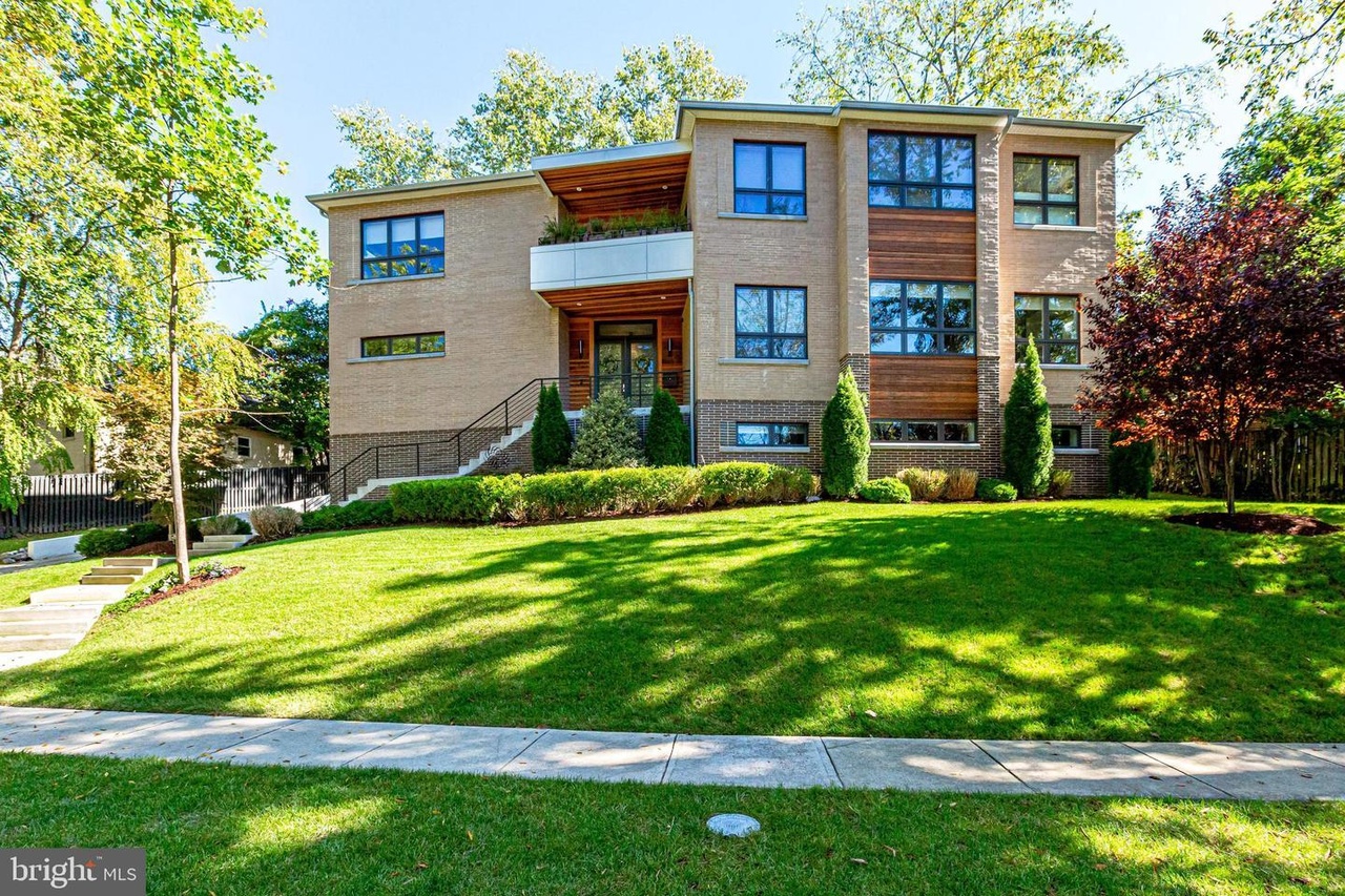 7901 E Beach Dr NW, Washington, DC 20012 | Redfin