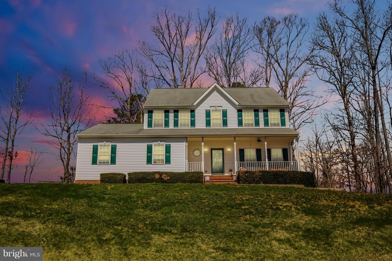 10702 Shot Ct Spotsylvania Va 22553 Mls 1000301322 Redfin
