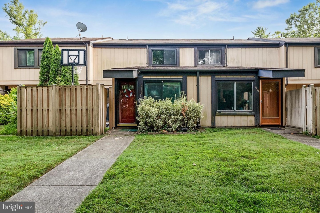 3104 Babashaw Ct, Fairfax, VA 22031 | Redfin