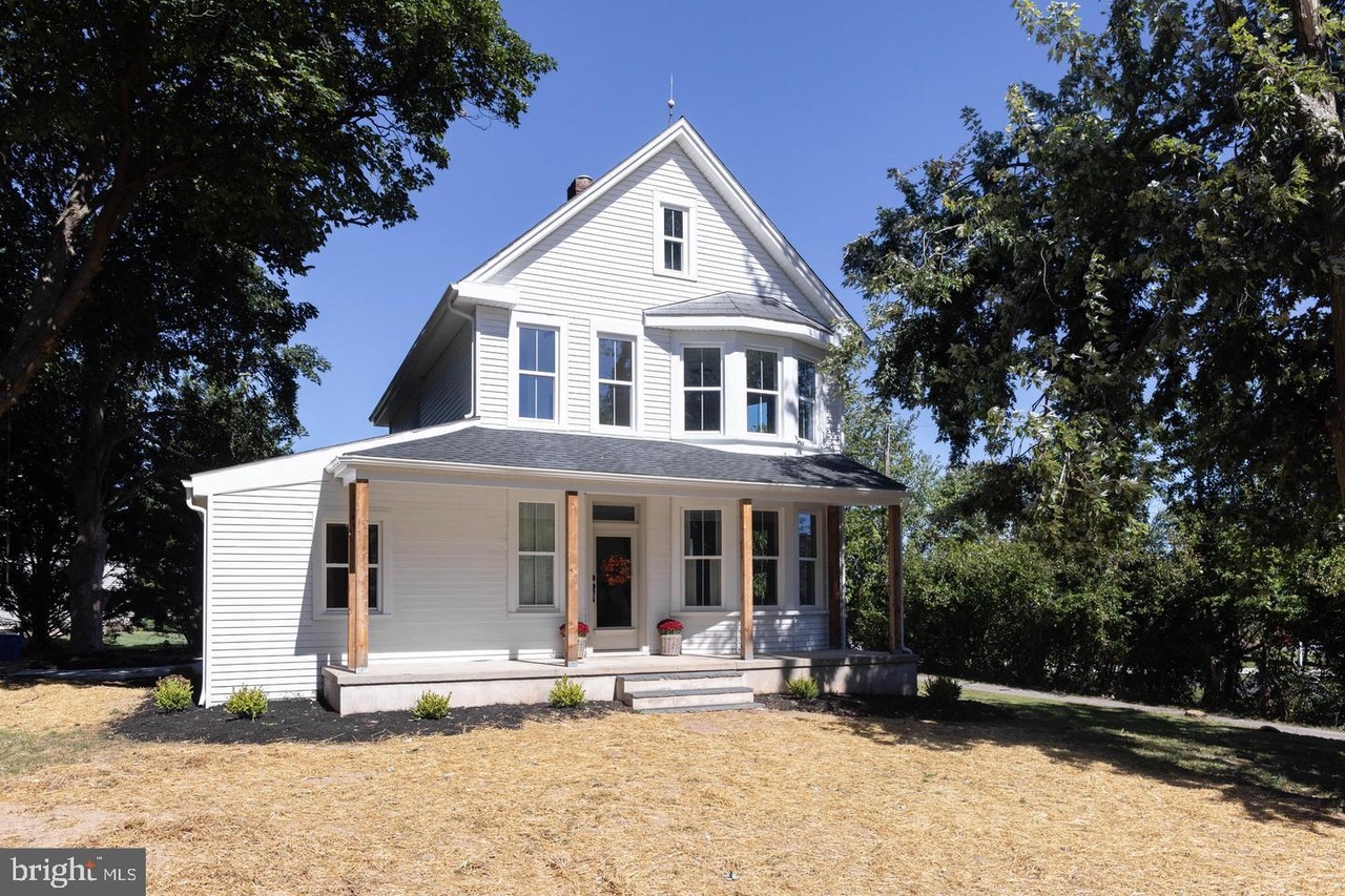 780 Greenbriar Rd, York, PA 17404