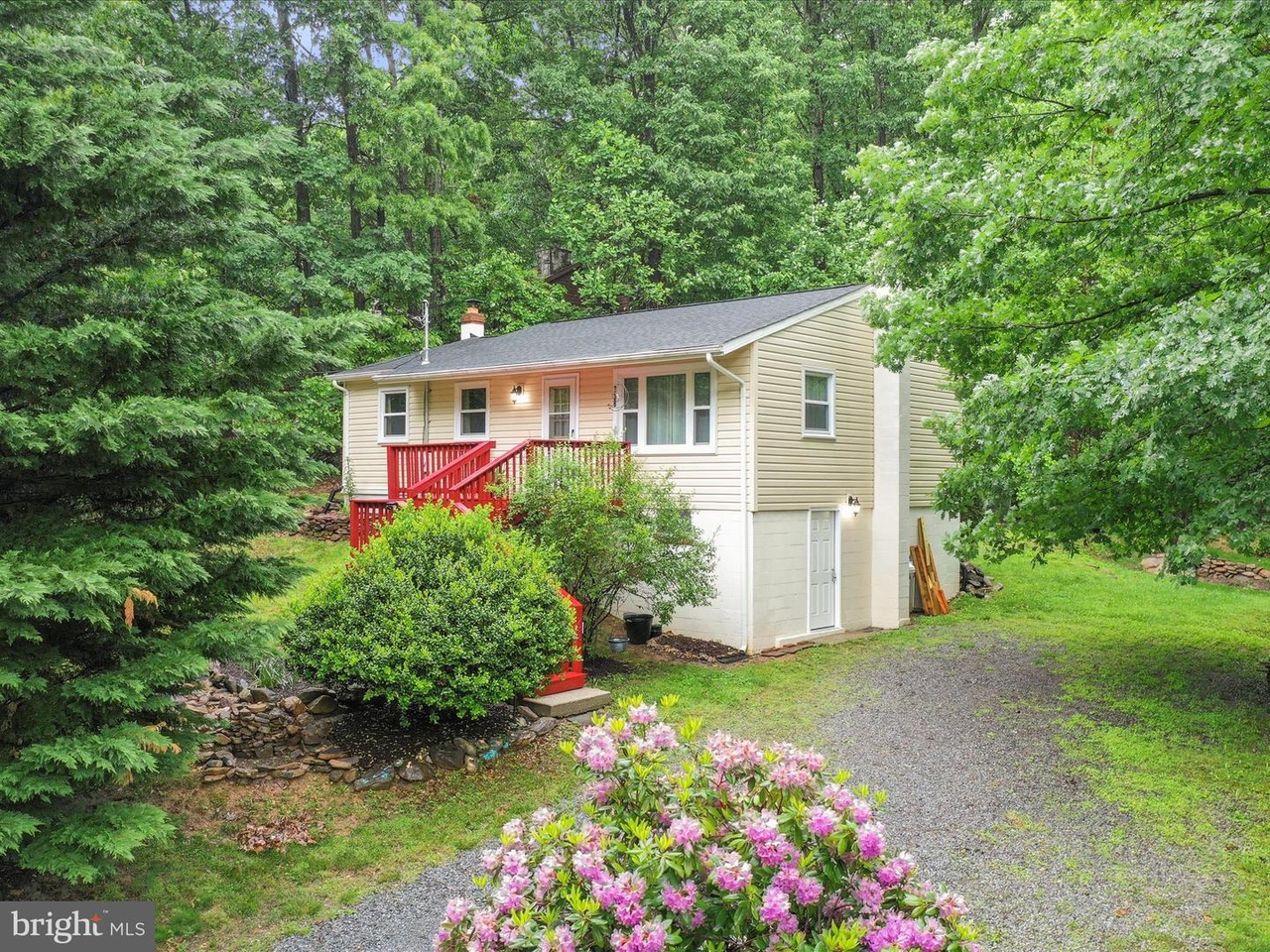 738 Johnnycake Ln, Harpers Ferry, WV 25425 | Redfin
