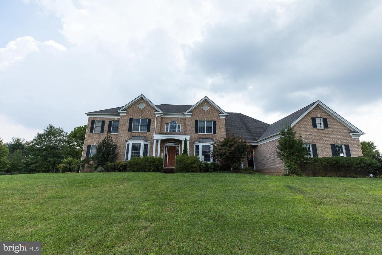 【R&B】Treva 10614 Rivers Bend Ln, Potomac, MD 20854 | Redfin