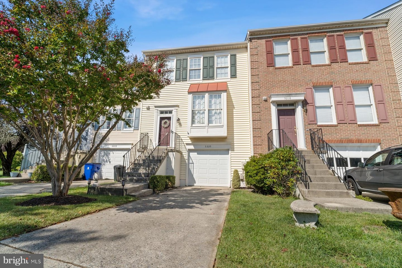 5220 Bamburg Ct, Frederick, MD 21703 | Redfin