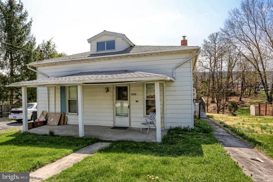 608 Front St, Marysville, PA 17053 | MLS# 1003236379 | Redfin