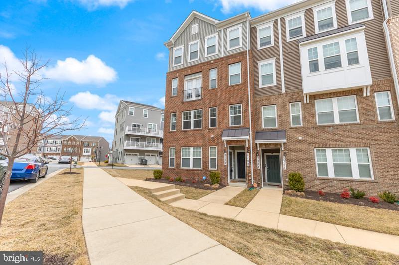 3702 Silver View Ln #231, Upper Marlboro, MD 20772 | Redfin