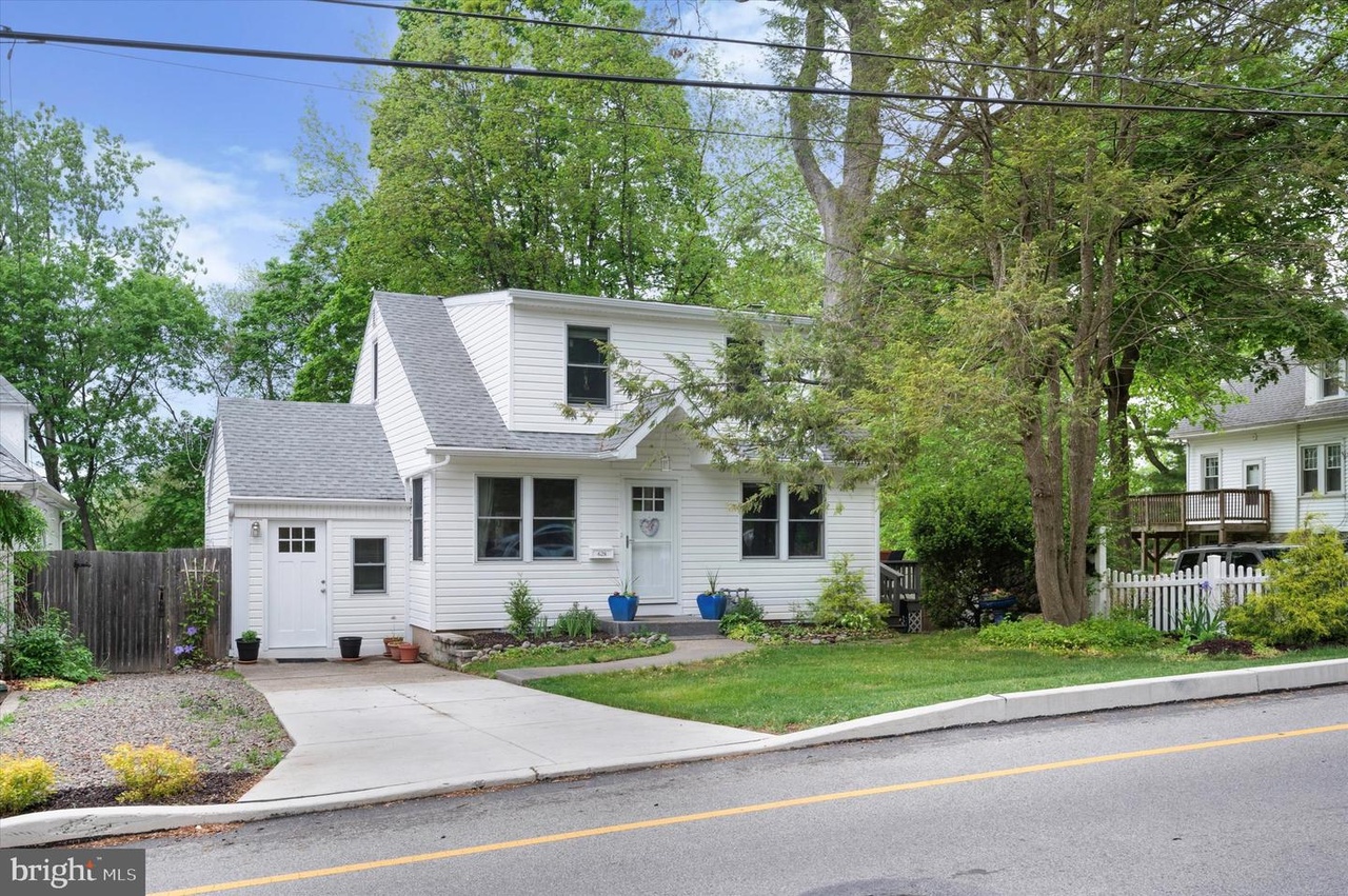 208 New St, Terre Hill, PA 17581 | Zillow