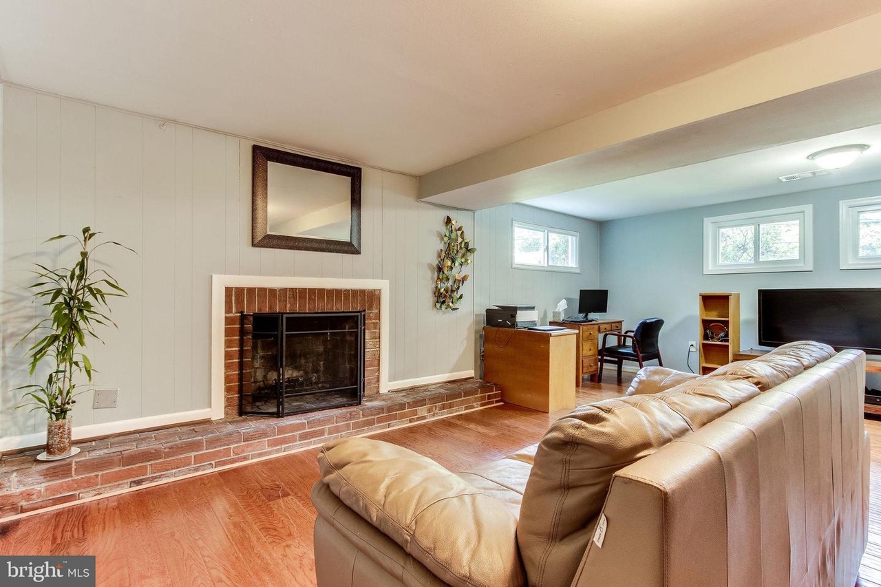 5621 Southampton Dr, Springfield, VA 22151 MLS VAFX1141422 Redfin