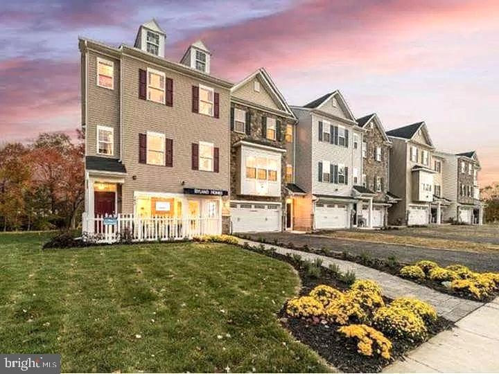 122 Carters Mill Rd, Trevose, PA 19053