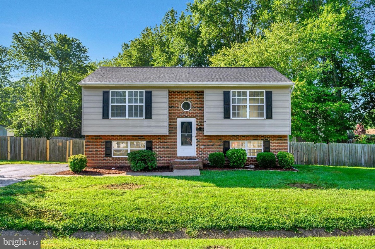 10814 Peach Tree Dr, Fredericksburg, VA 22407 MLS VASP2002516 Redfin