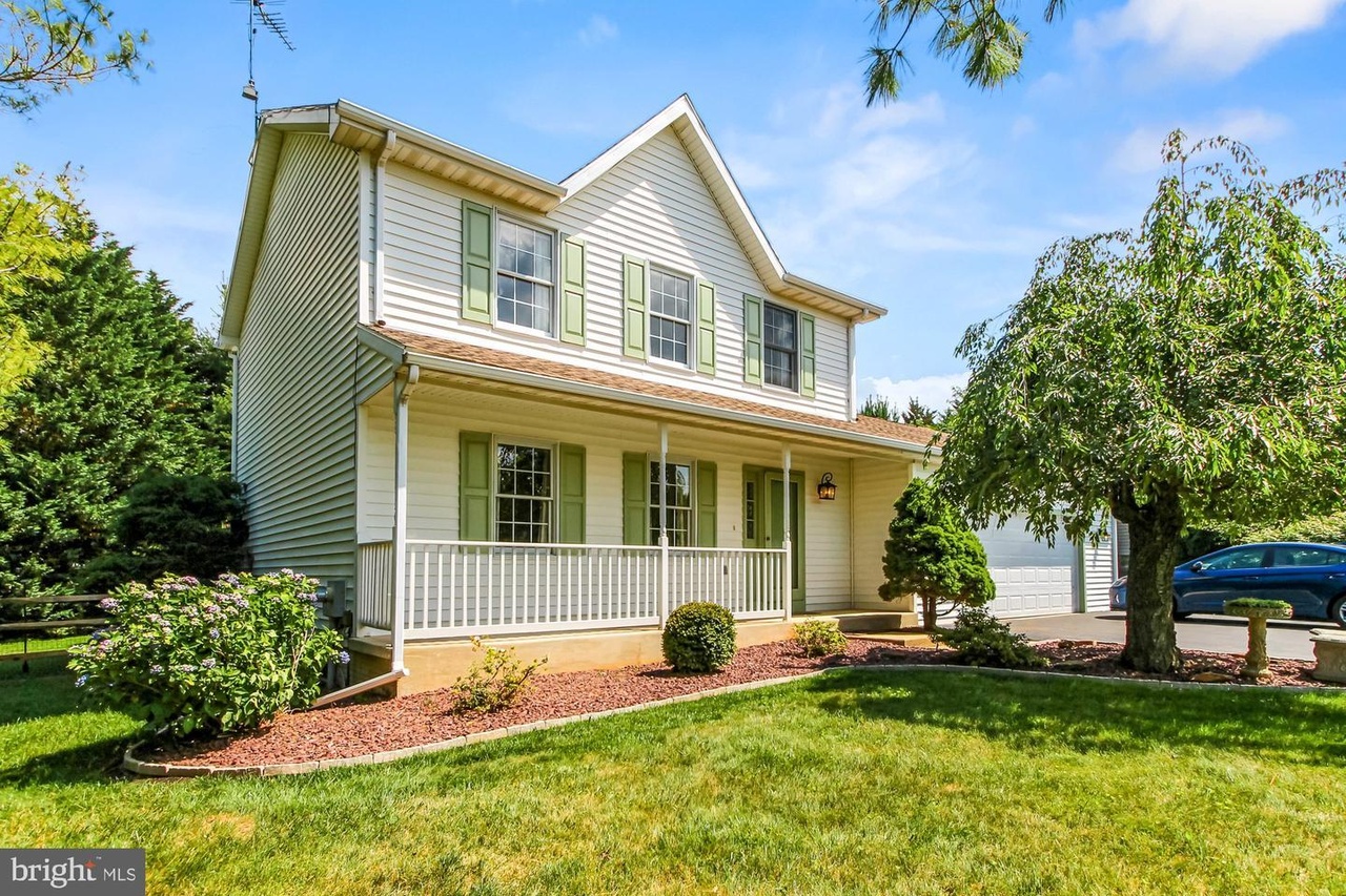 63 Enola Dr, Stewartstown, PA 17363 | MLS# PAYK159524 | Redfin