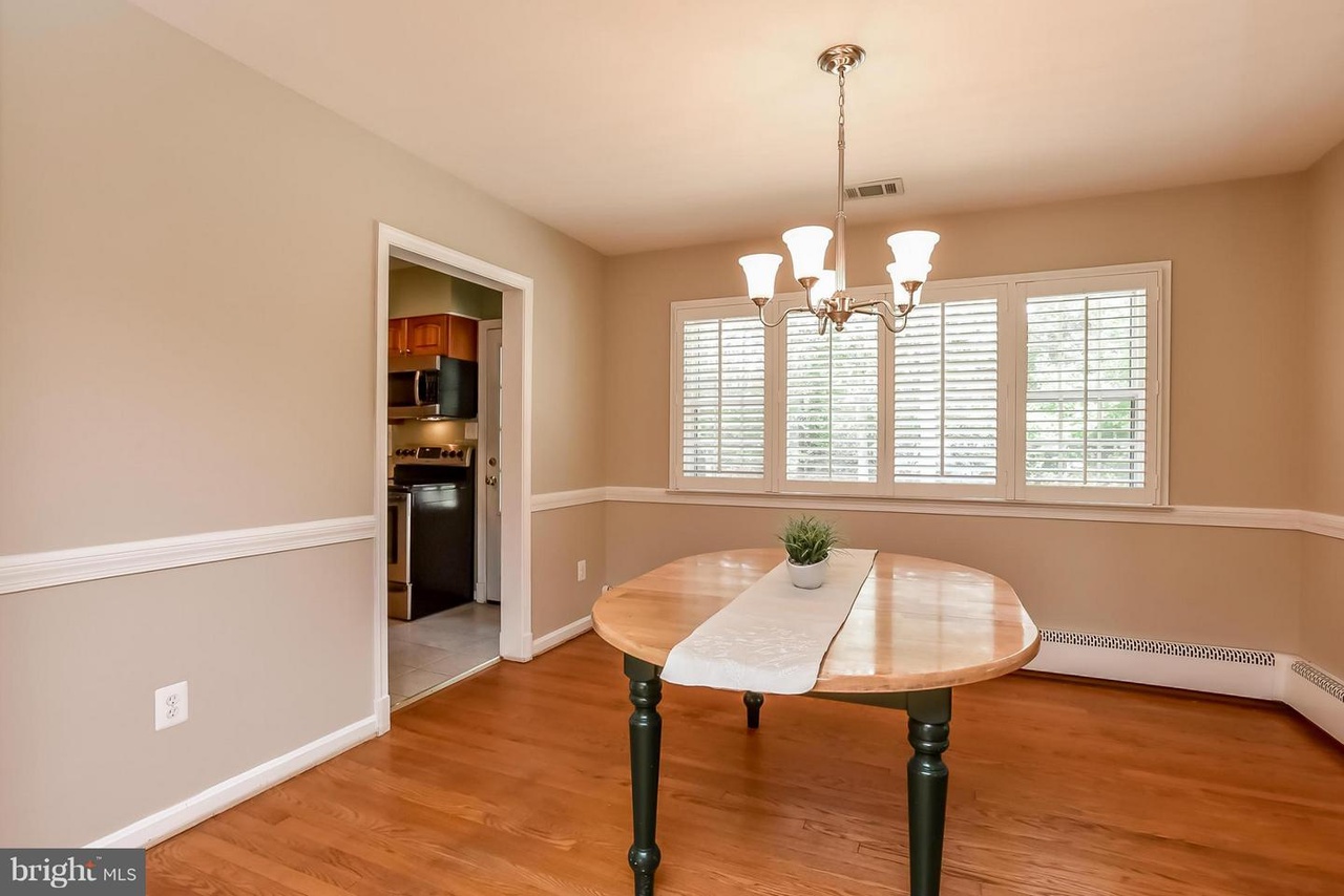 2442 Cedar Ln, Vienna, VA 22180 MLS 1002082525 Redfin
