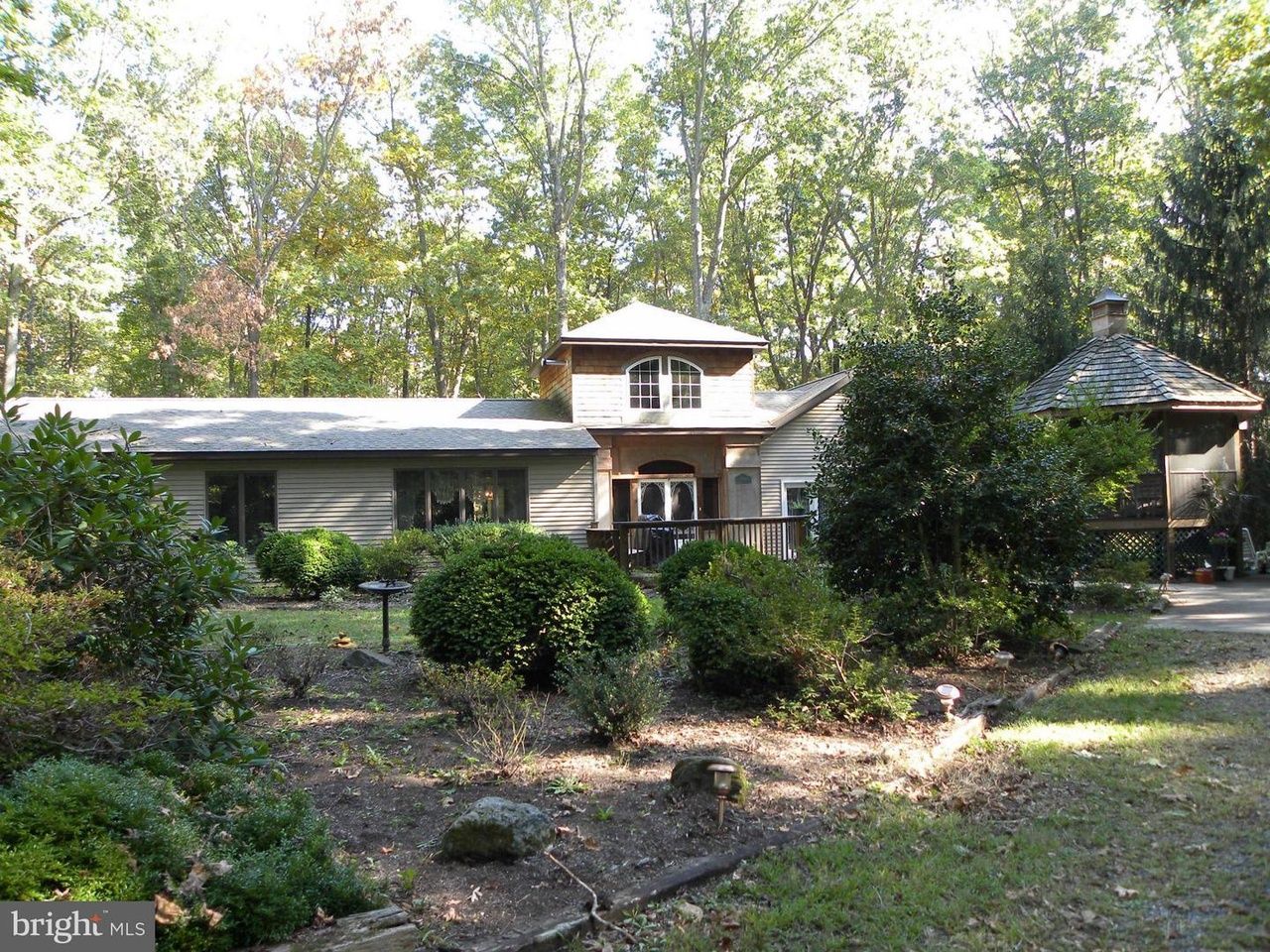 Cabins Yogi Bear S Jellystone Park Quarryville Pa Beautiful Small Homes Tiny House Big Living Cabin