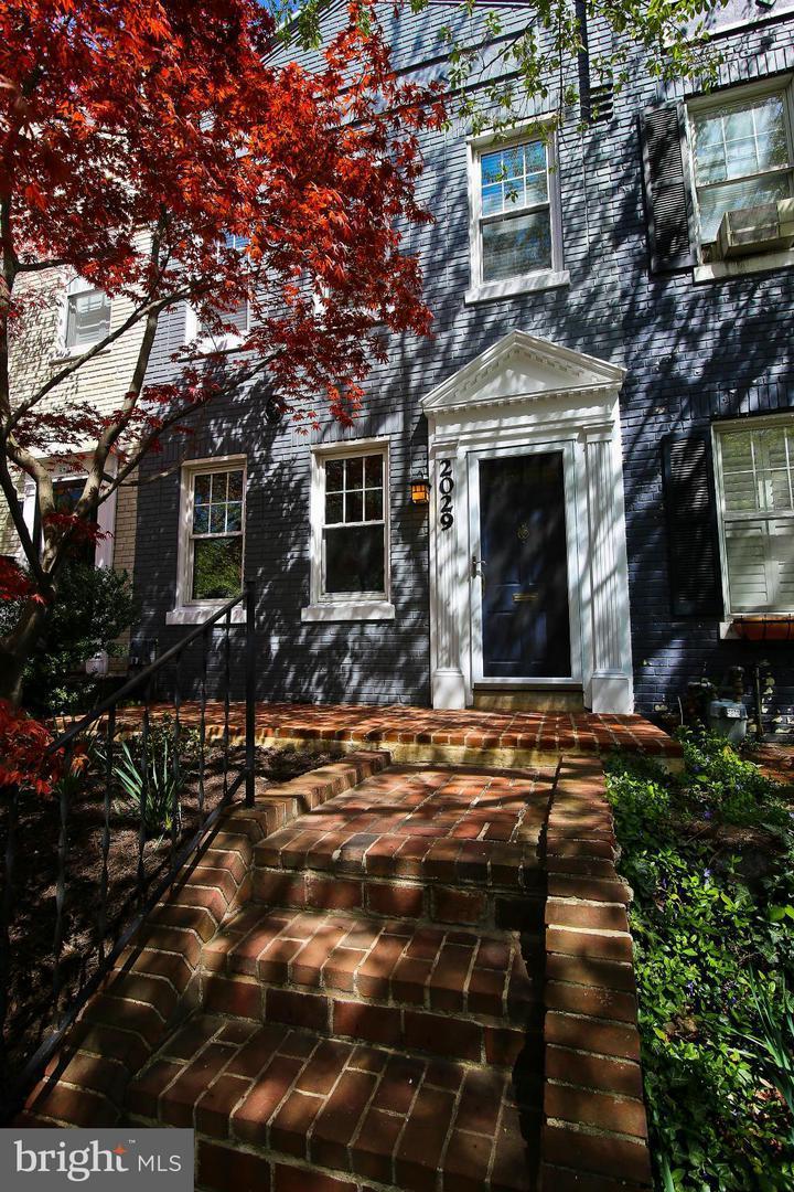 2029 37th St NW, Washington, DC 20007 Redfin
