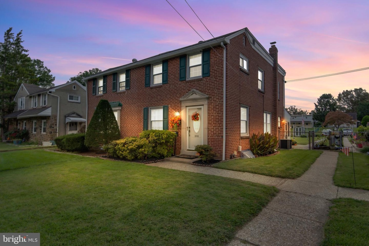 1010 W Bridge St, Phoenixville, PA 19460 | MLS# PACT516584 | Redfin