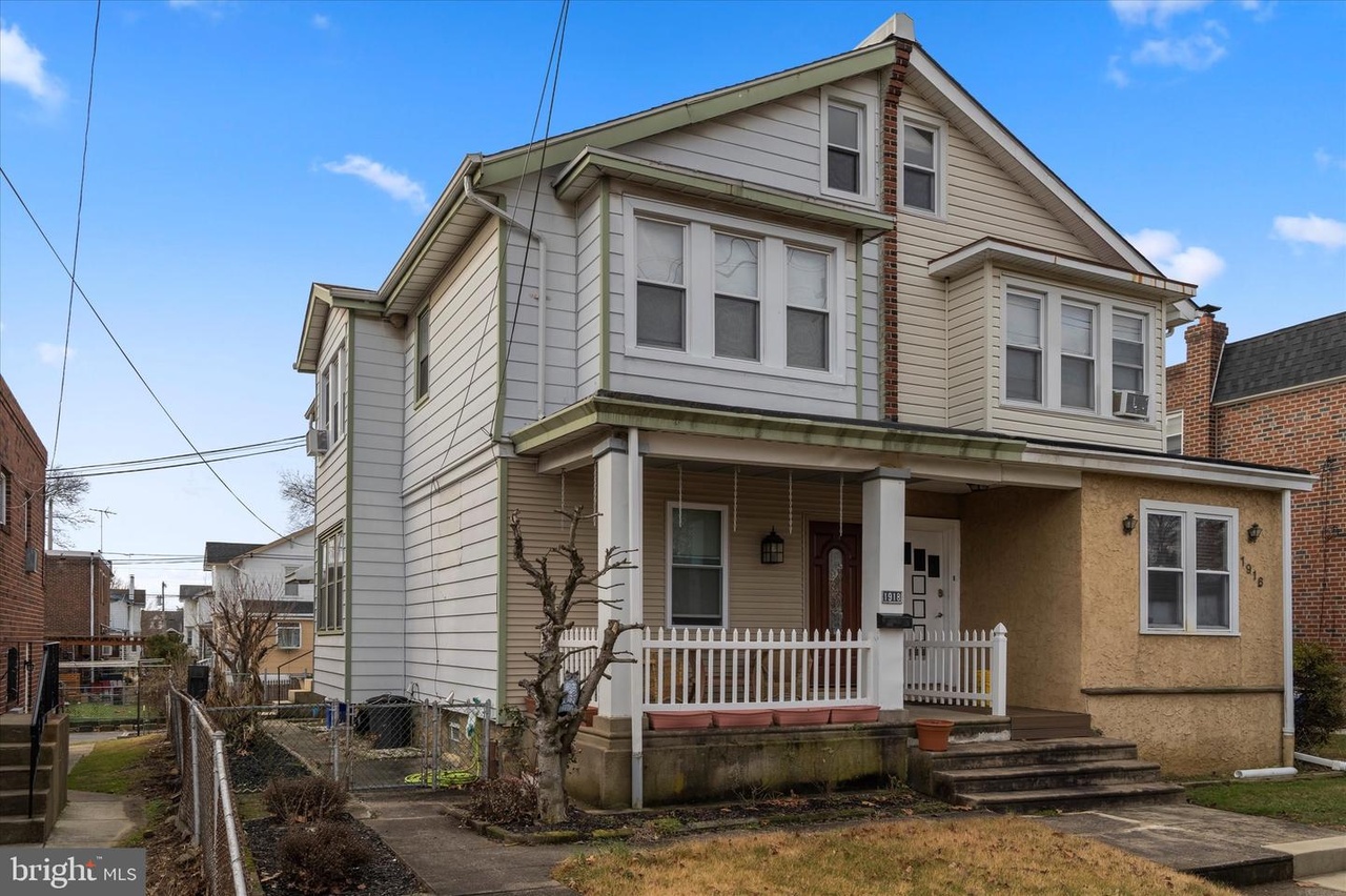 1918 Griffith St, Philadelphia, PA 19111 | MLS# PAPH2191606 | Redfin