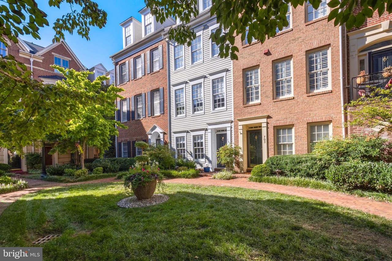 707 Fords Landing Way, Alexandria, VA 22314 | MLS# VAAX2031618 | Redfin