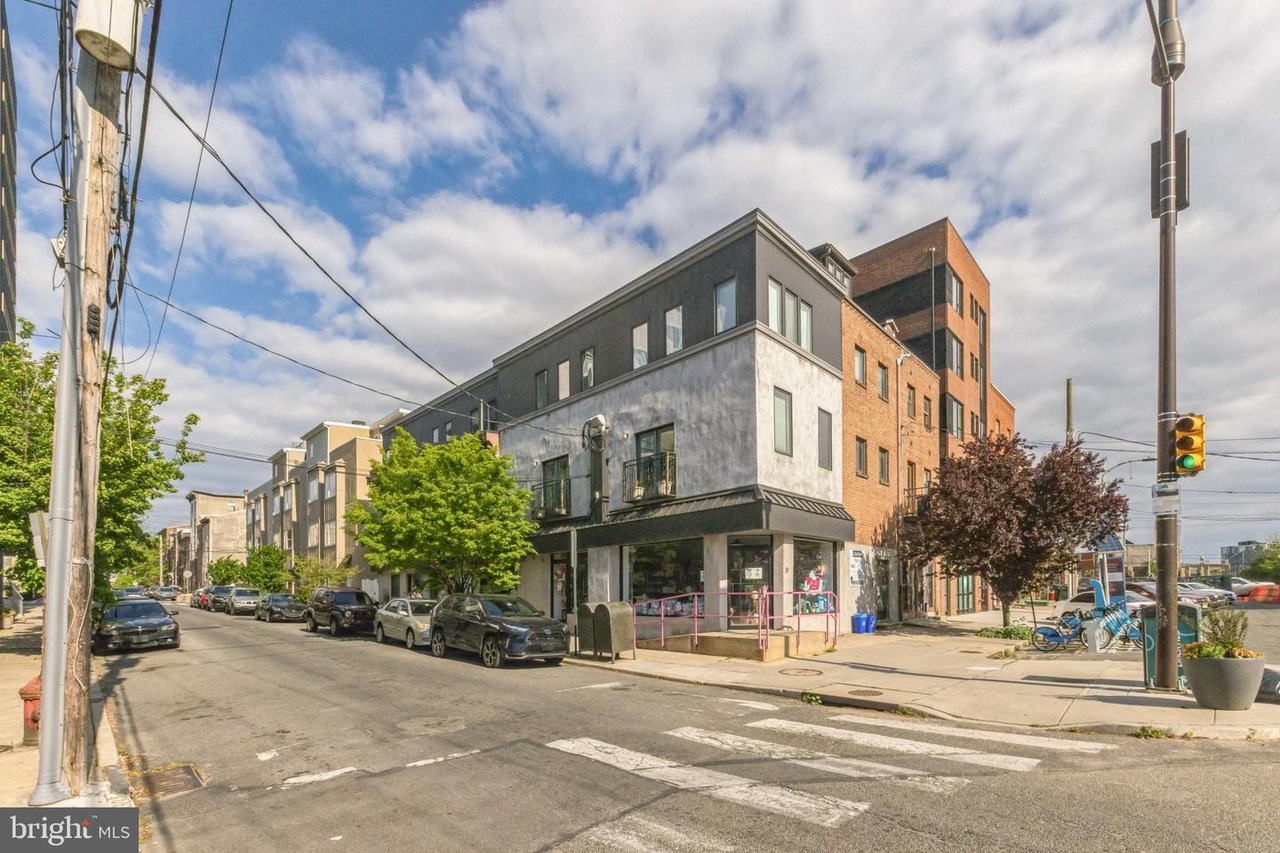 800 N 2nd St #4, Philadelphia, PA 19123 | MLS# PAPH2226626 | Redfin