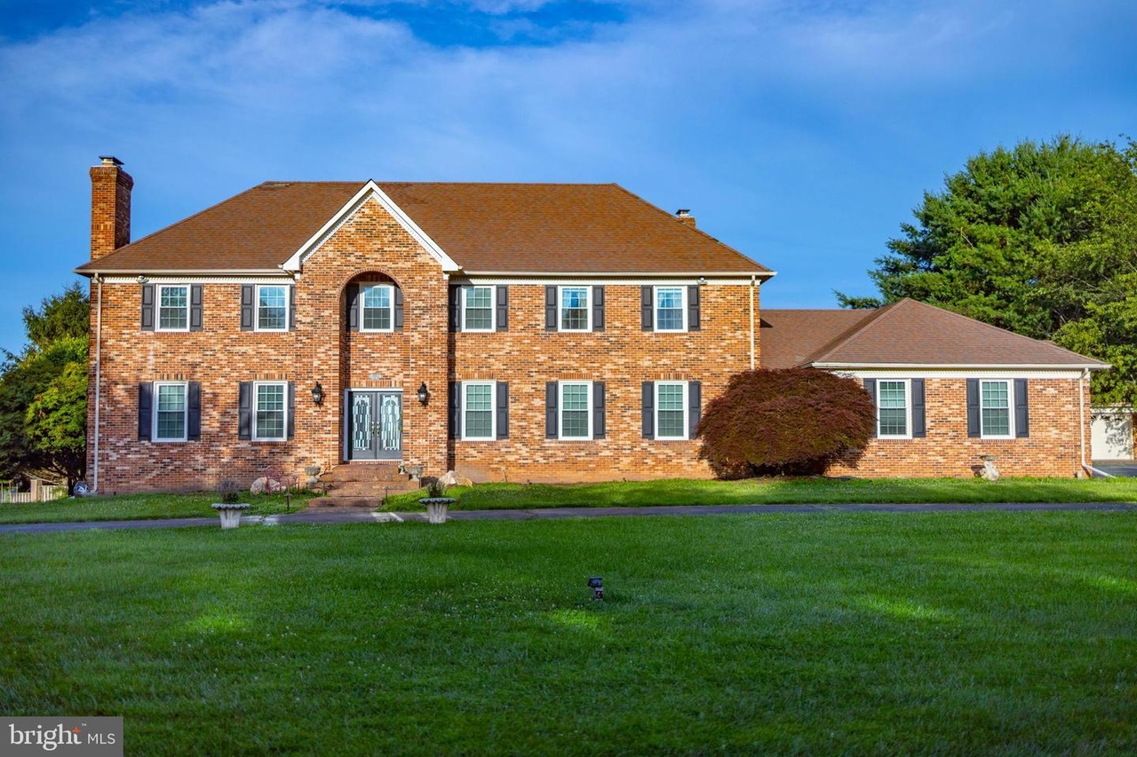 517 Seneca Rd, Great Falls, VA 22066 MLS VAFX2003636 Redfin