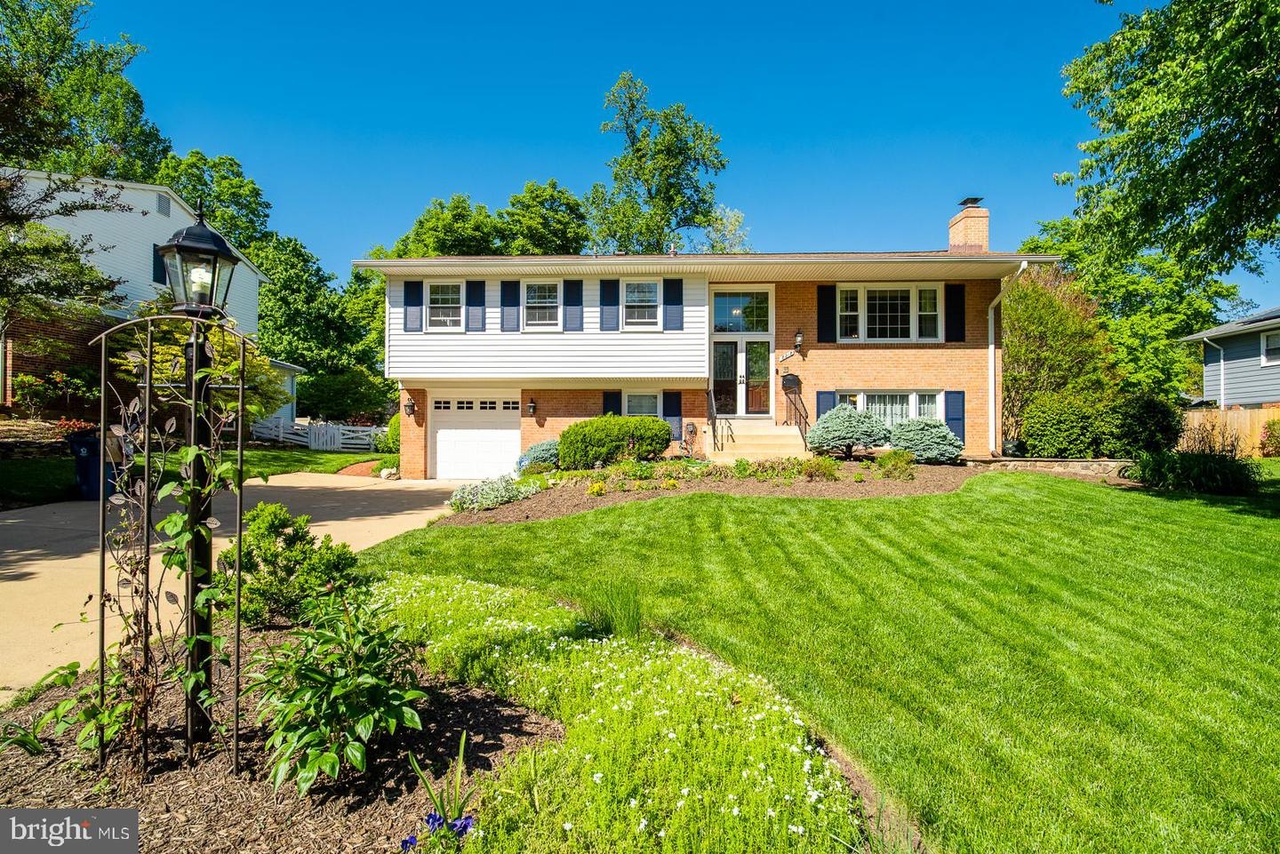 8218 Smithfield Ave, Springfield, VA 22152 MLS VAFX2068656 Redfin