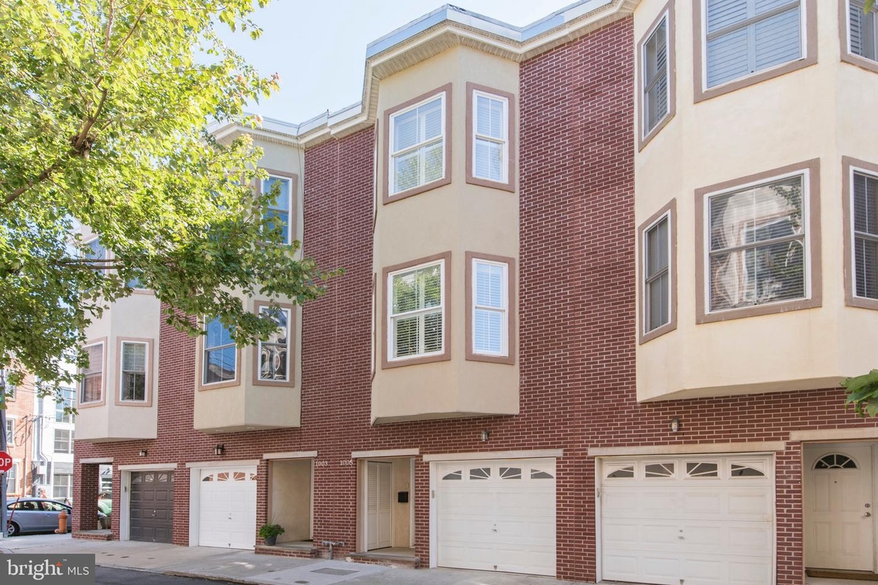 1005 S Dorrance St, Philadelphia, PA 19146