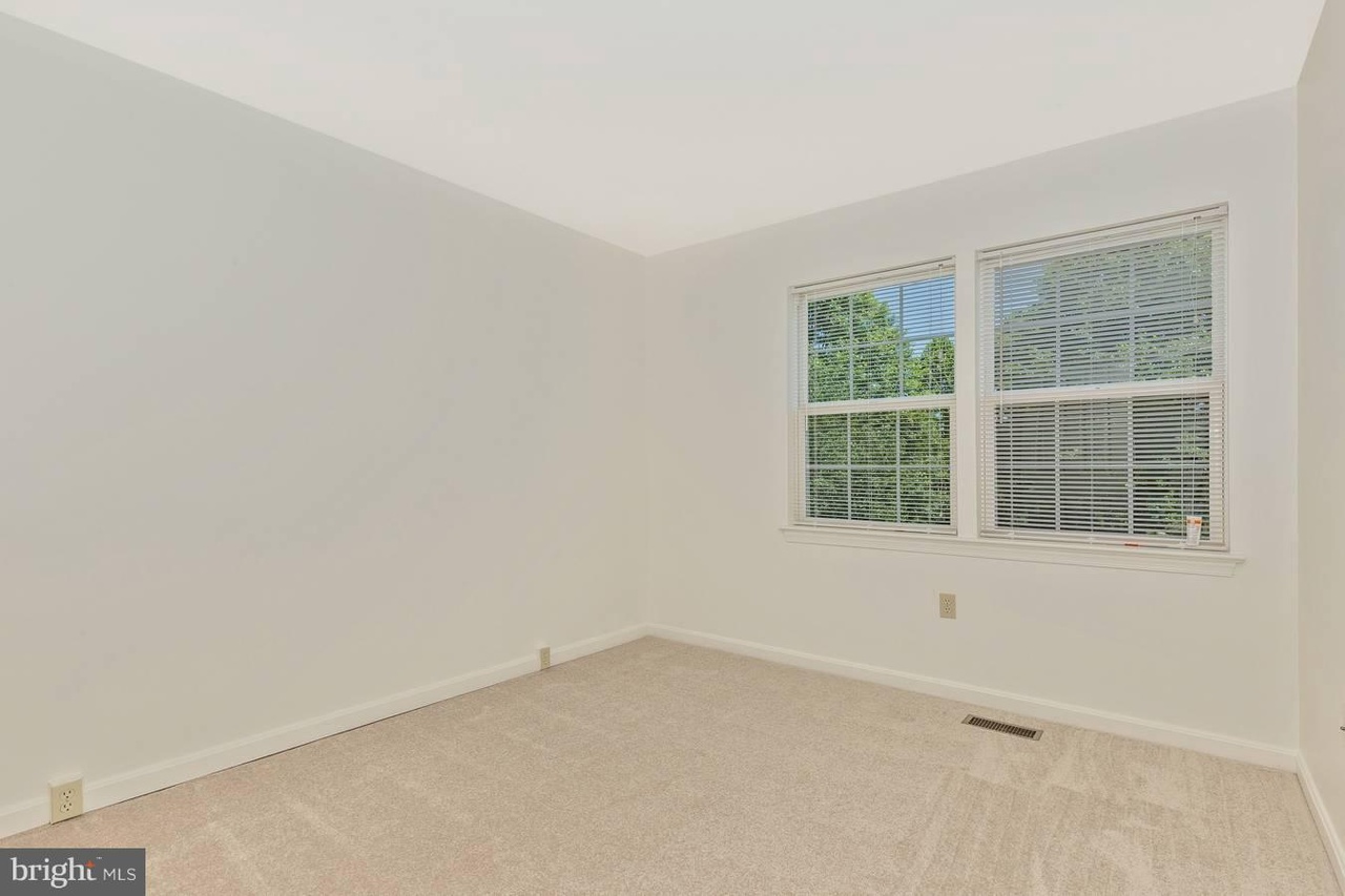8010 Captains Ct, Frederick, MD 21701 | Redfin