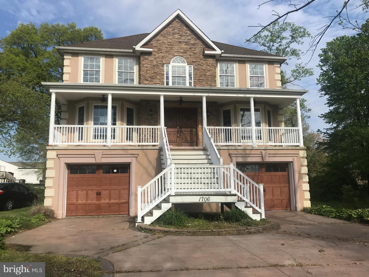 208 Daffodil Rd, Glen Burnie, MD 21060