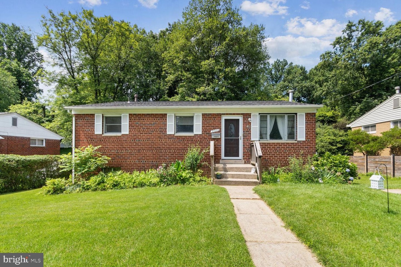 11114 Troy Rd, Rockville, MD 20852 | MLS# MDMC2100670 | Redfin