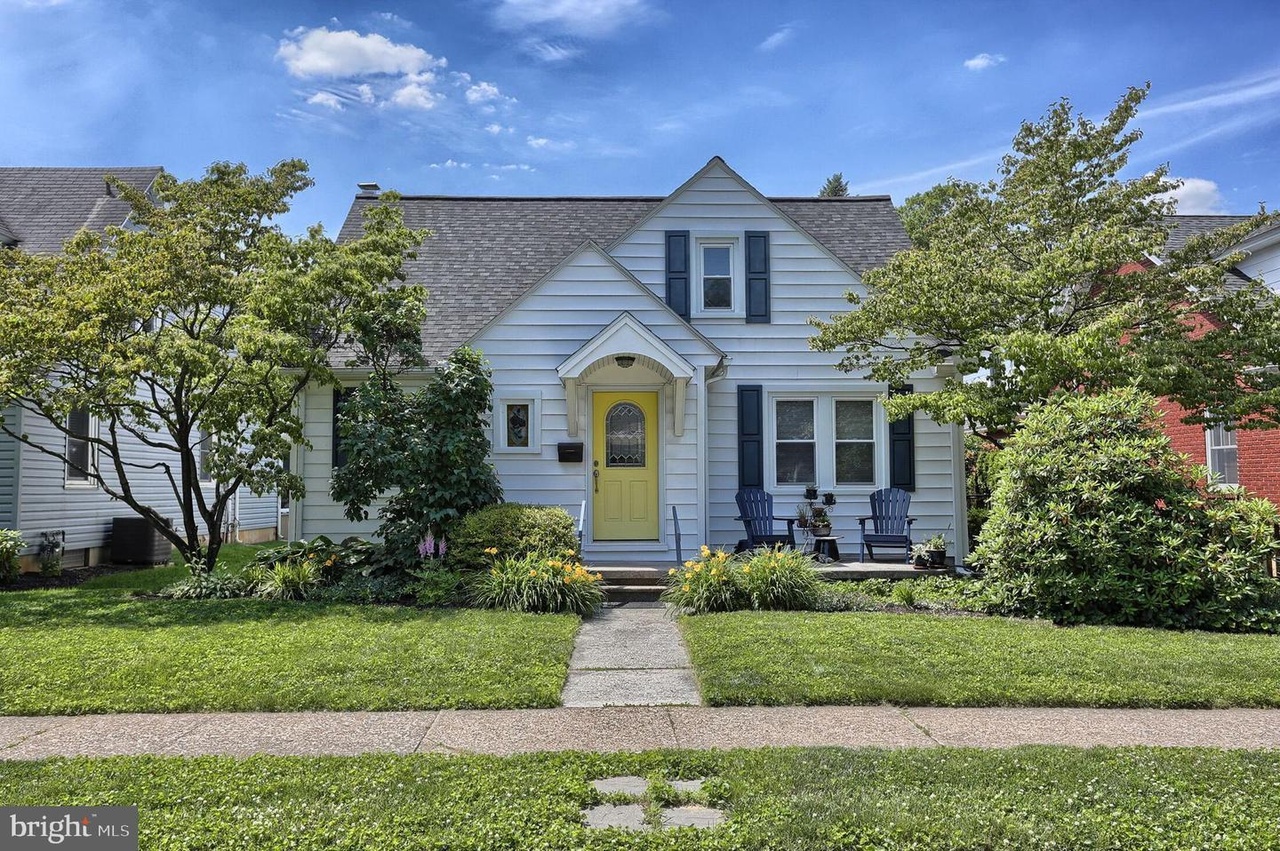 207 Maple Ave, Hershey, PA 17033 | MLS# PADA111678 | Redfin