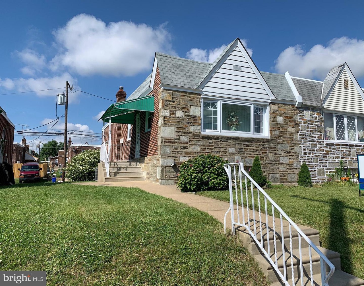 1726 Fox Chase Rd, Philadelphia, PA 19152 MLS PAPH905678 Redfin