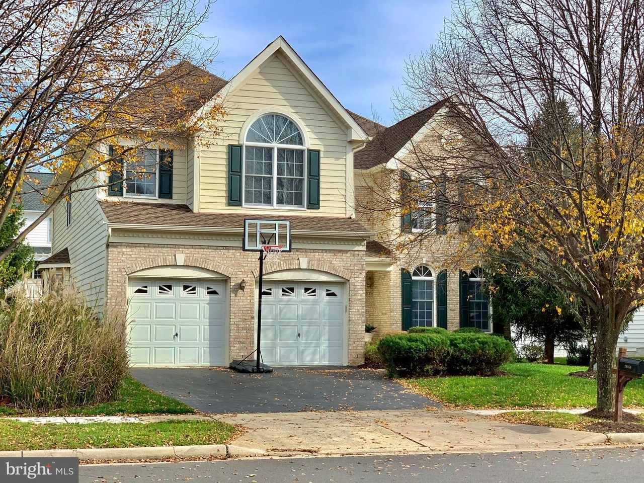 26056 Iverson Dr, South Riding, VA 20152 MLS VALO425690 Redfin