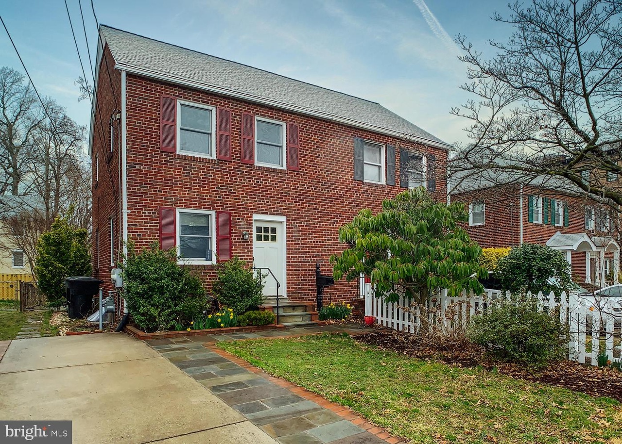 4821 9th St N, Arlington, VA 22203 | MLS# VAAR159696 | Redfin