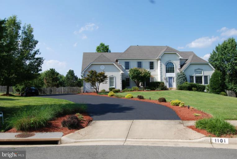1101 Amanda Dr Great Falls VA 22066 Redfin 1101 Amanda Dr Great Falls VA 22066 Redfin