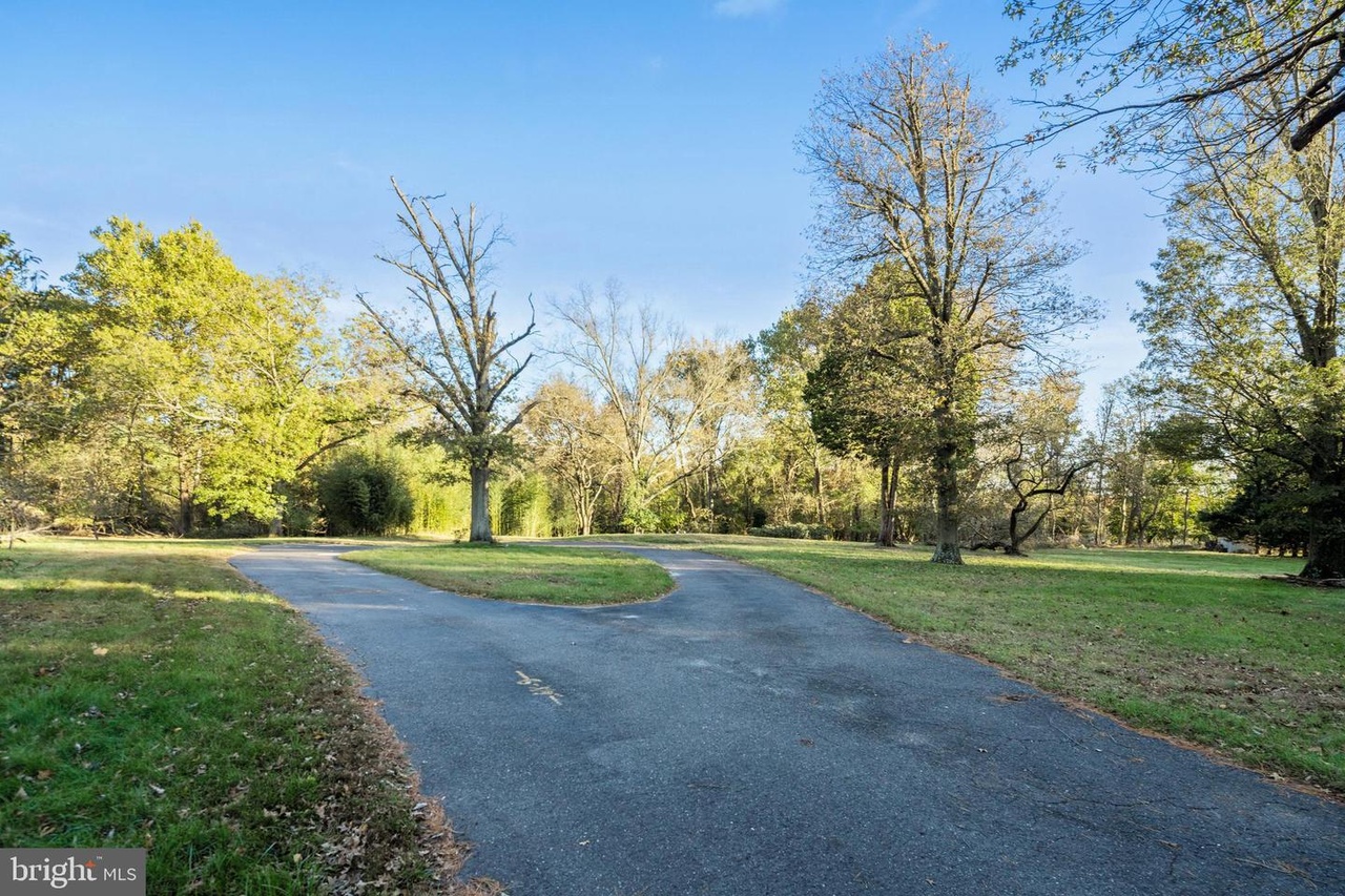 10 Lane Of ACRES, Haddonfield, NJ 08033 MLS NJCD408752 Redfin