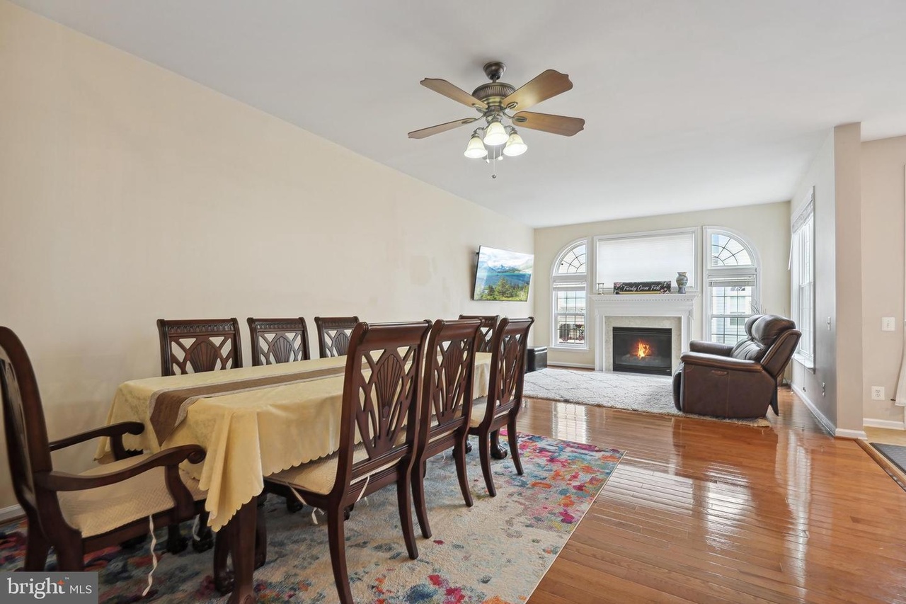 13964 Tanners House Way, Centreville, VA 20121 MLS VAFX2154760 Redfin