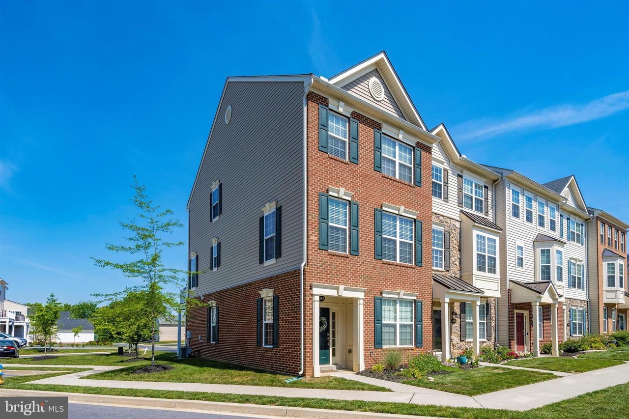 6399 Betty Linton Ln, Frederick, MD 21703 | MLS# MDFR282780 | Redfin