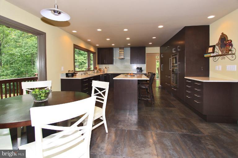 9300 Ivy Tree Ln Great Falls Va 22066 Mls 1004445828 Redfin