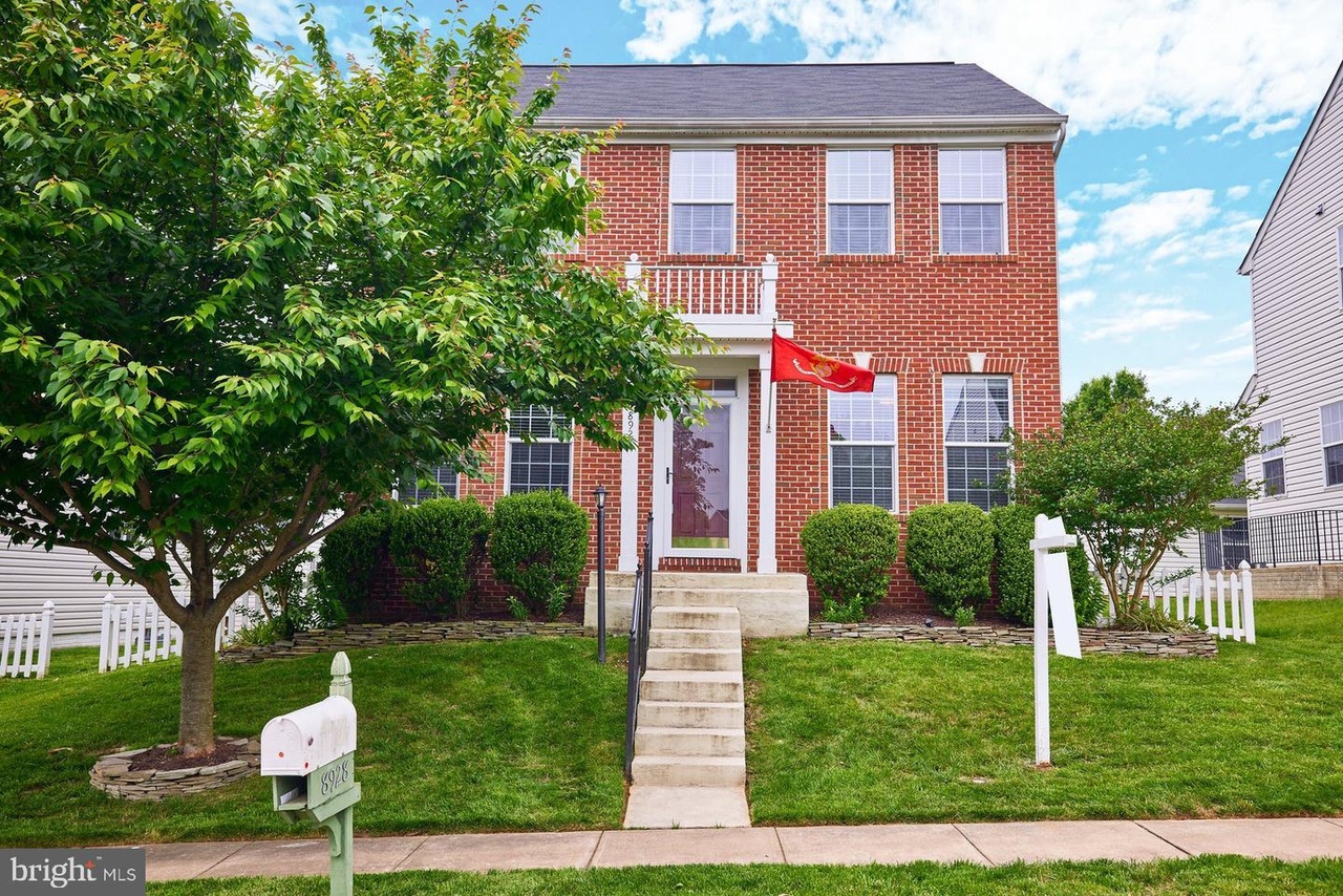 8928 Yellowleg Ct, Gainesville, VA 20155 | MLS# VAPW2028844 | Redfin