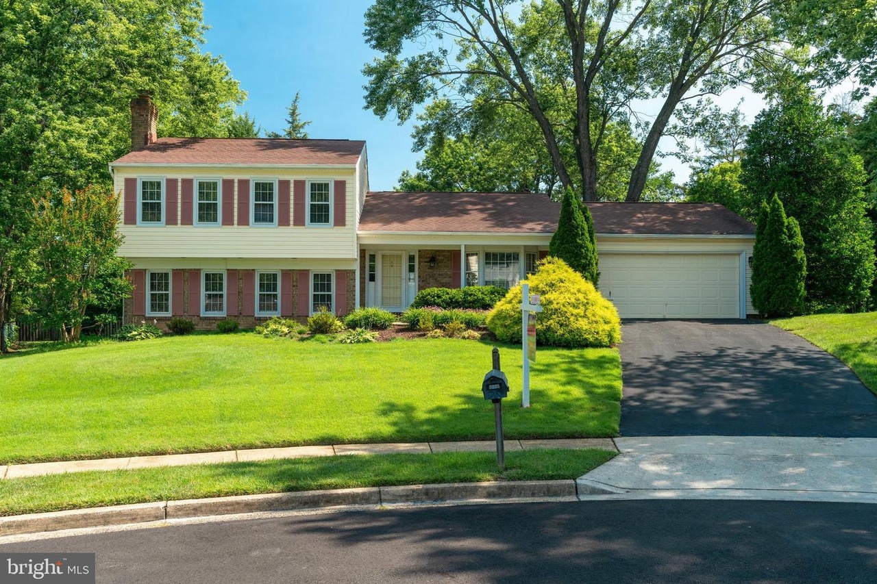 8005 Log Cabin Ct, Springfield, VA 22153 | MLS ...