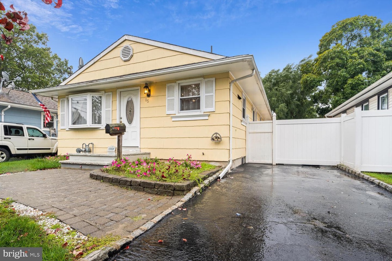 85 Jefferson St, South Bound Brook, NJ 08880 MLS NJSO113876 Redfin