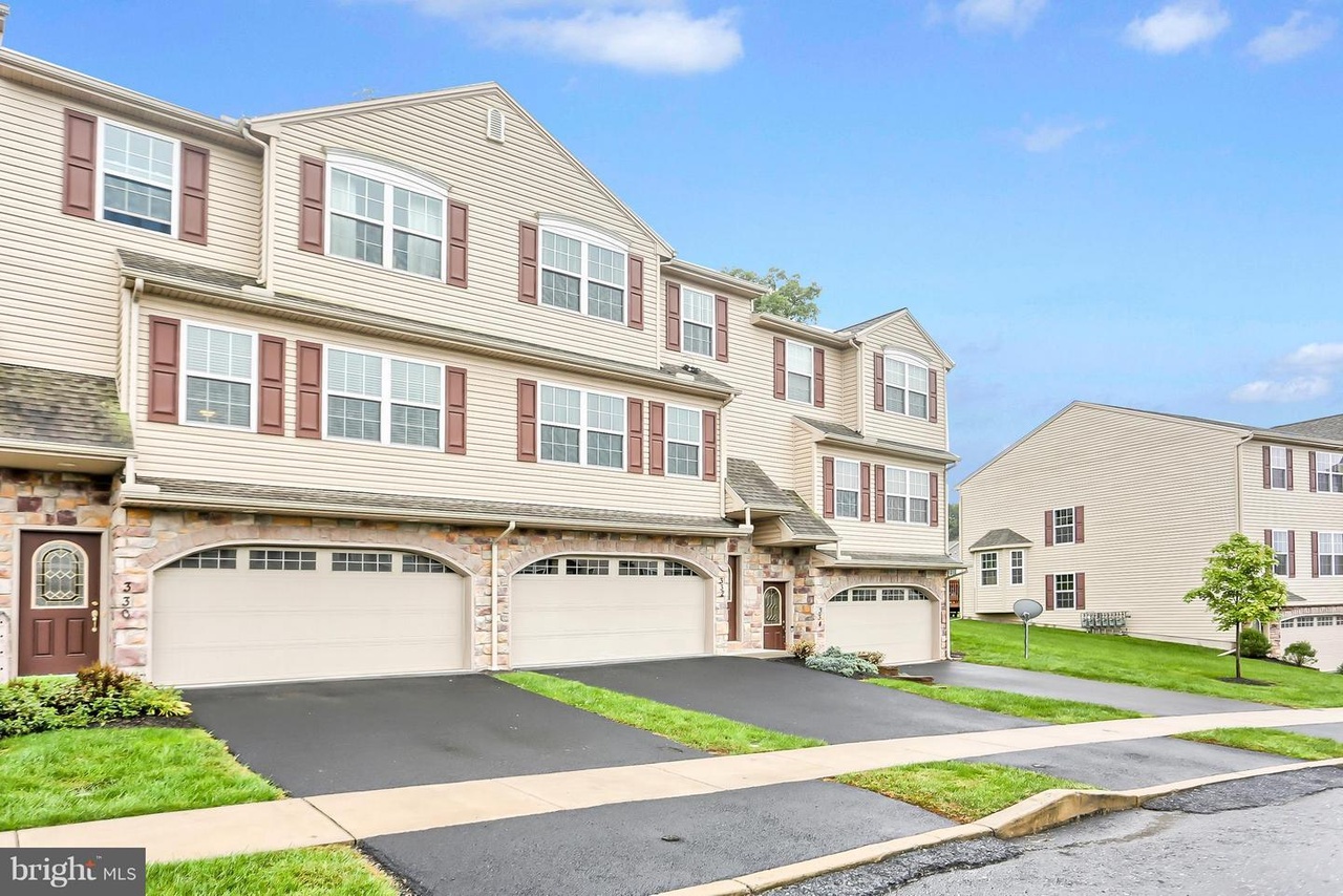 332 Weatherstone Dr, New Cumberland, PA 17070 MLS 1000315886 Redfin