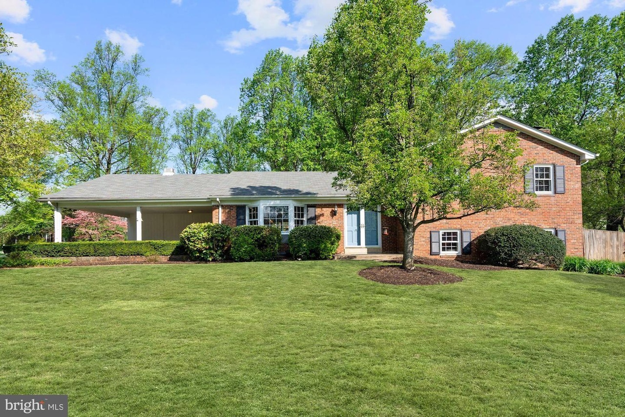 2849 Hideaway Rd, Fairfax, VA 22031 | MLS# VAFX1121910 | Redfin