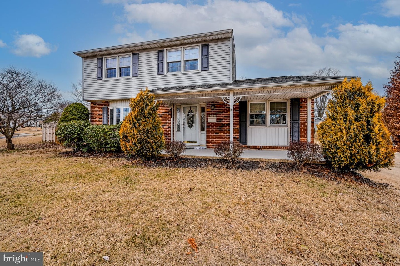60 Skyline Dr, New Castle, DE 19720