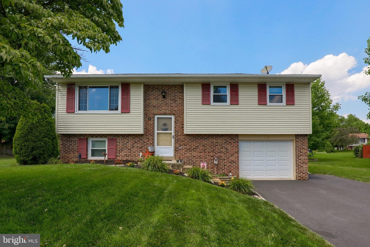 361 Blue Bell Dr, Mountville, PA 17554 | MLS# PALA2000940 ...