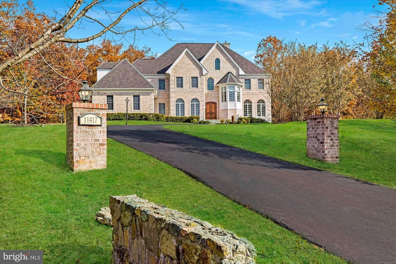 11417 Palatine Dr, Potomac, MD 20854 MLS MDMC2022972 Redfin