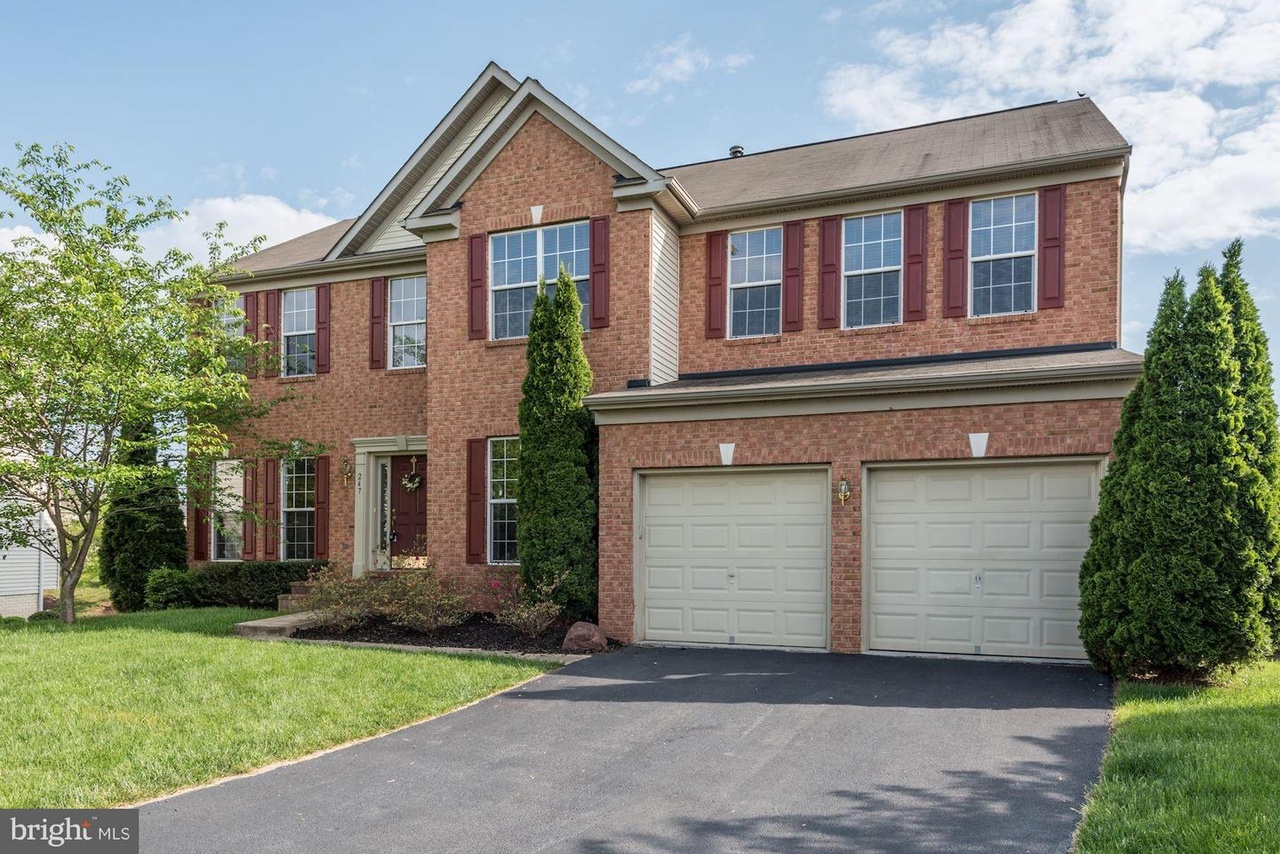247 Mindy Ct SE, Leesburg, VA 20175 | MLS# 1000663976 | Redfin