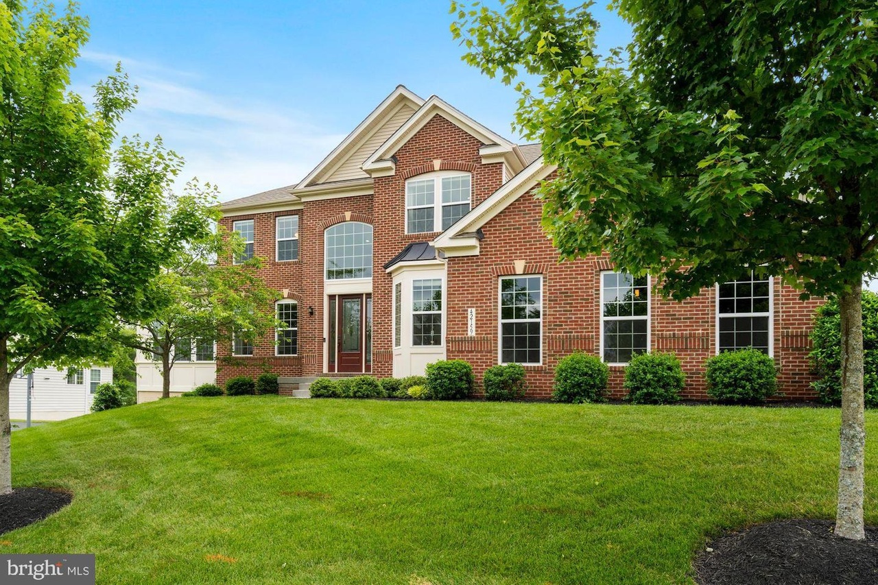 42159 Cameron Parish Dr, Ashburn, VA 20148 | MLS# VALO438976 | Redfin