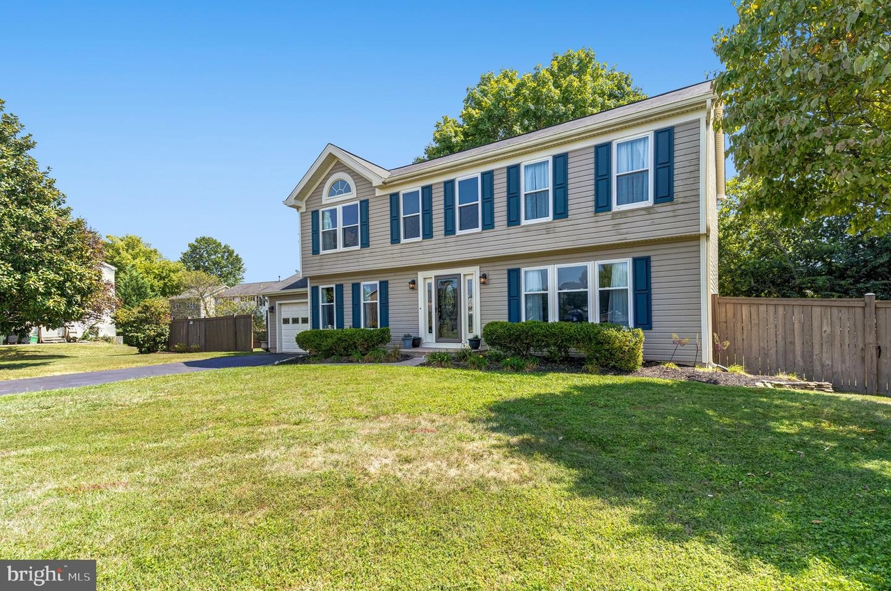 GARNI オニキスSquare Pierce 10362 Broz Ct, Manassas, VA 20110 | Redfin