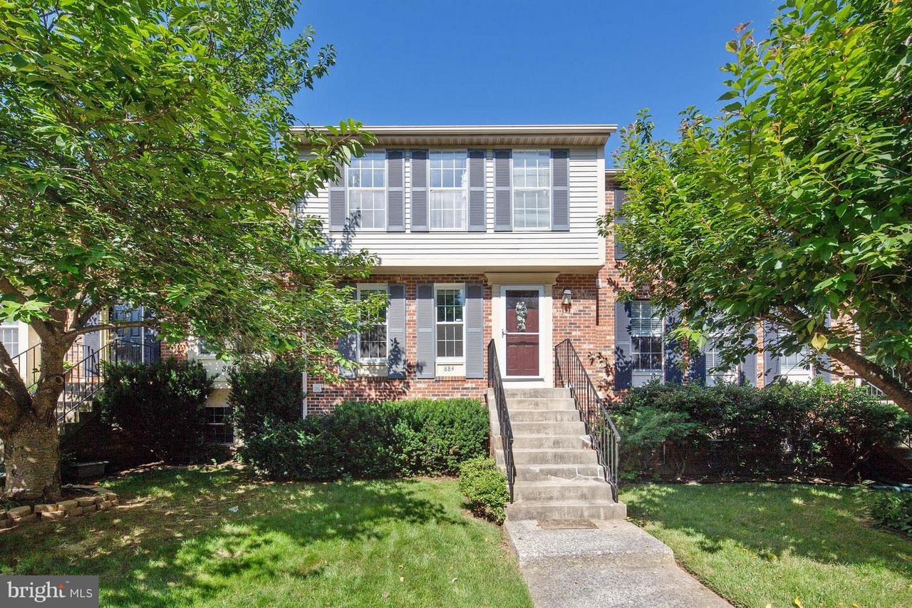 884 Flagler Dr, Gaithersburg, MD 20878