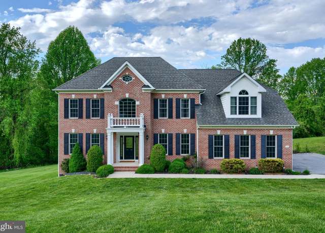 Property at 5 Fox Field Ct, Reisterstown, MD 21136, 4 beds, 4.5 baths